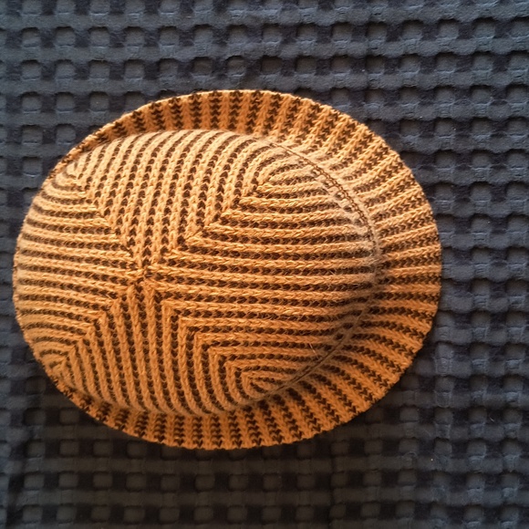 Kangol Tan Knit Men's Hat - Picture 1 of 3